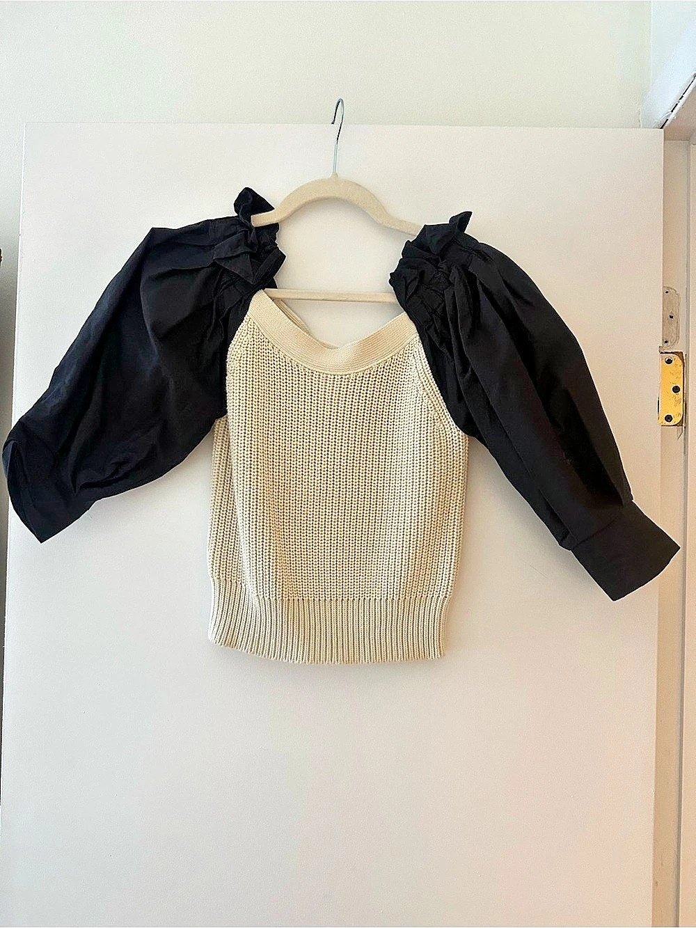 Zara Knit Sweater with Black Sleeves Size Medium Like New